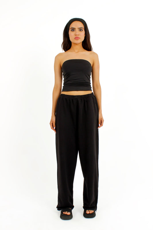 OVERSIZED WOMENS SWEATS IN BLACK